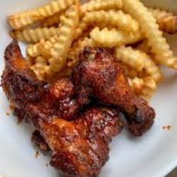 Chicken Wings, French Fries & Drink